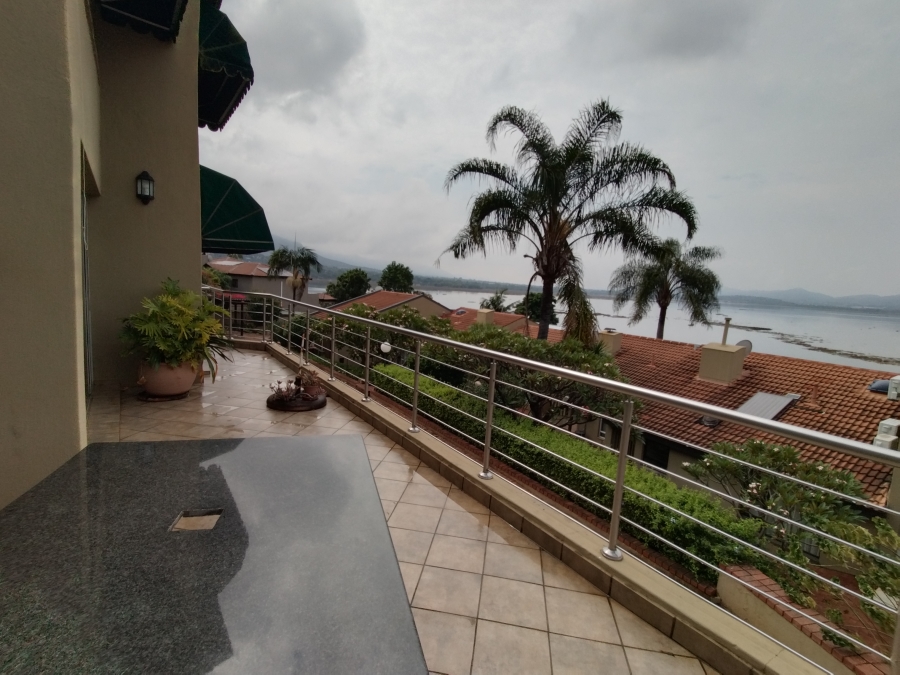 3 Bedroom Property for Sale in Kosmos North West